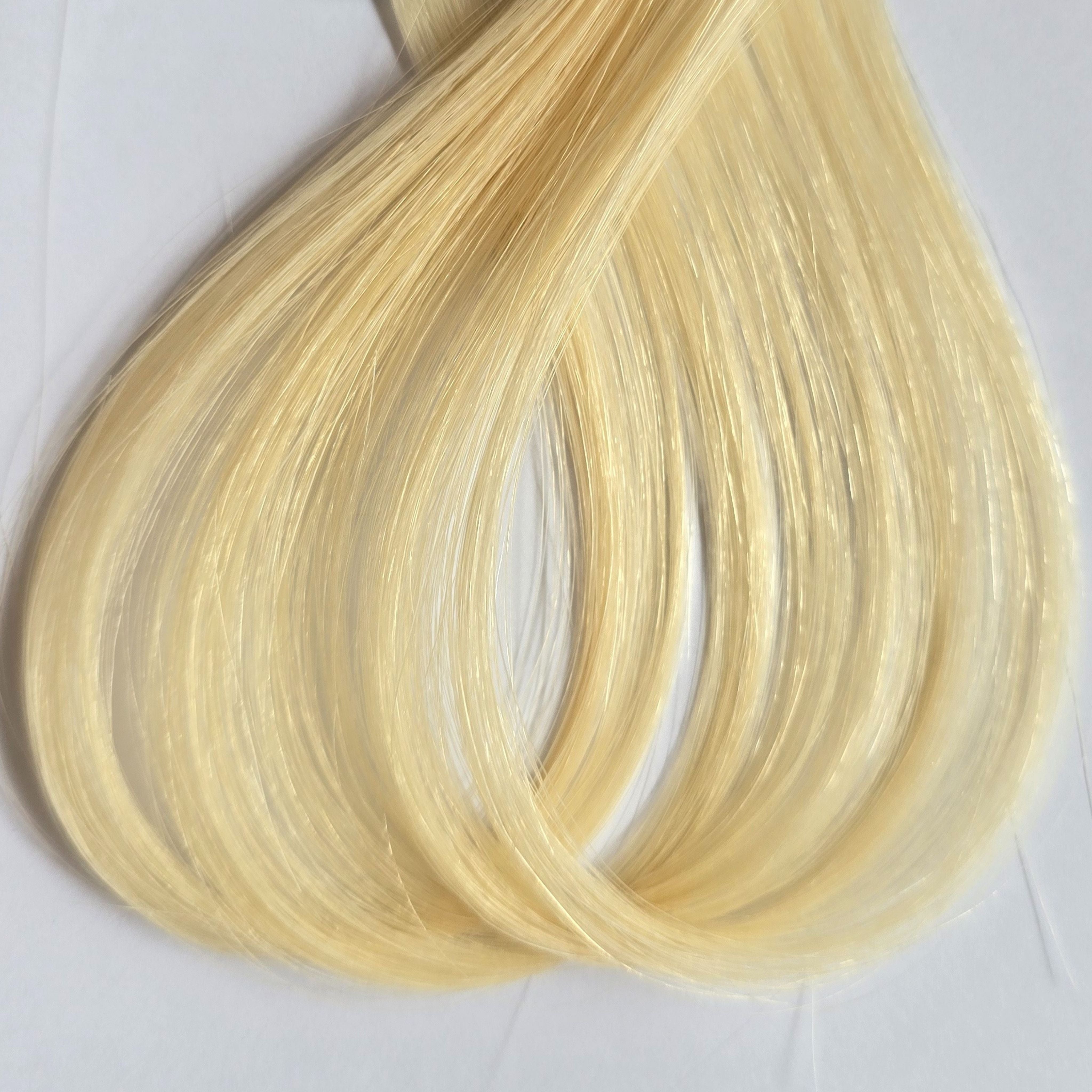 Clip-In Platinum Blonde #60
